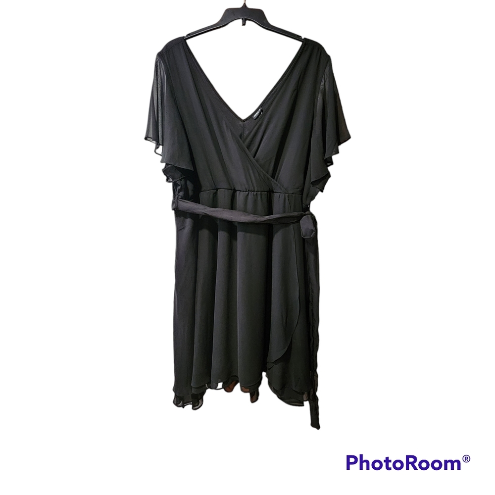 Torrid size 4 black midi chiffon wrap dress nwt